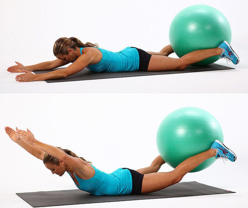 Exercise Barca with a ball to burn fat in the buttocks and thighs